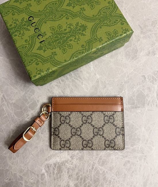 Gucci Card Holder GG Supreme PVC 819121