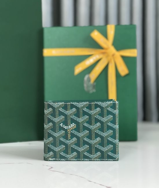 Goyard Premium 8-Card Wallet with Compact Size 020603