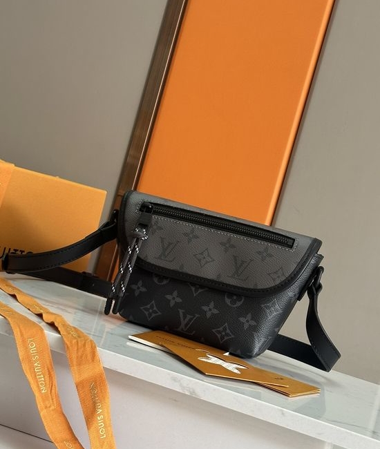 Louis Vuitton LV Pulse Monogram Mini Messenger Bag M12806