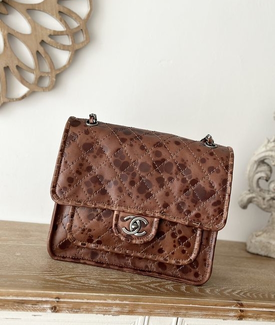 Chanel Vintage Flap Tofu Bag 2225