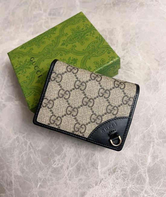 Gucci GG Emblem Mini Wallet Card Holder 820692