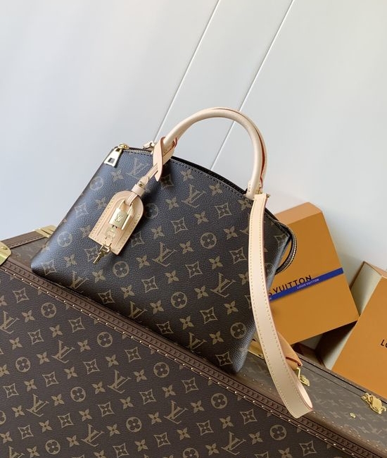 Louis Vuitton LV GRAND PALAIS Monogram Handbag M45900