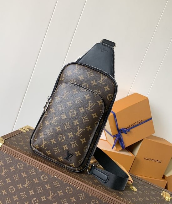 Louis Vuitton LV Avenue Damier Graphite Canvas Shoulder Bag M46327