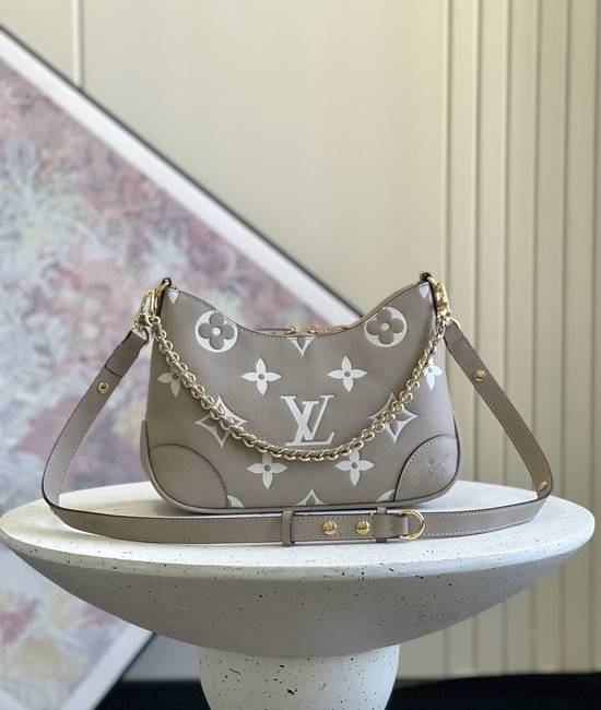 Louis Vuitton LV Boulogne Leather Shoulder Bag M12930