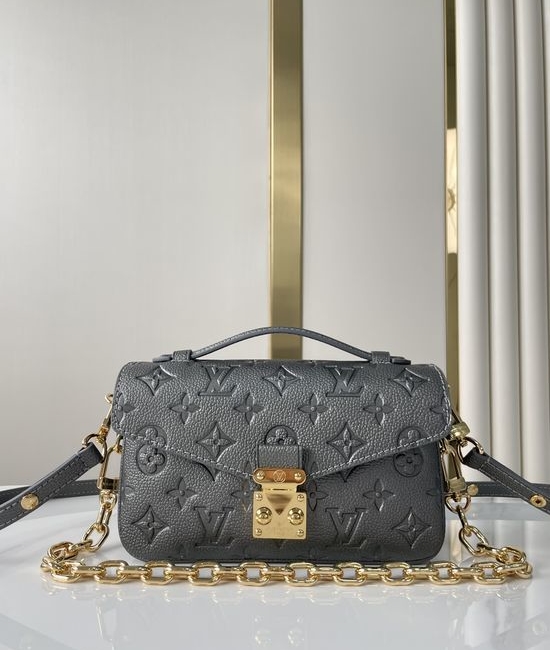 Louis Vuitton LV Pochette Metis Leather Crossbody Bag M11998