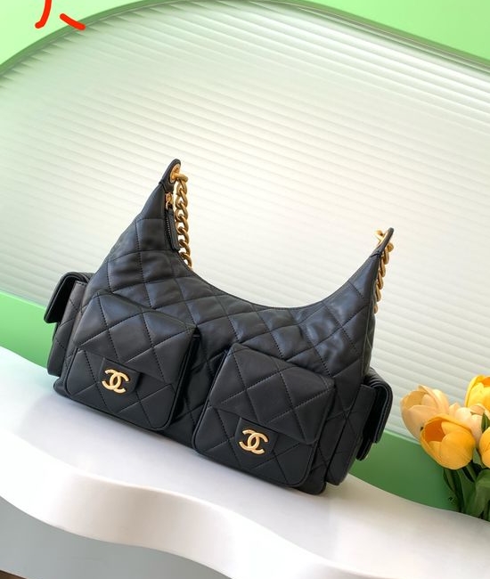 Chanel Lambskin Shoulder Bag With Pockets AS5302