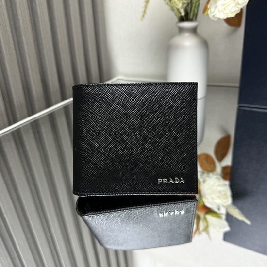 Prada Saffiano Leather Short Wallet 2M0513