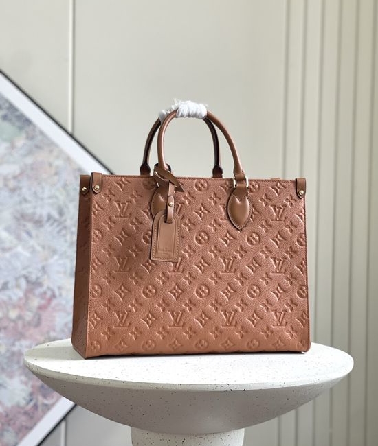 Louis Vuitton LV OnTheGo Medium Handbag M12775
