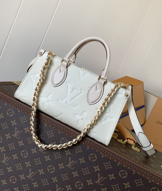 Louis Vuitton LV OnTheGo East West Tote Bag M23640