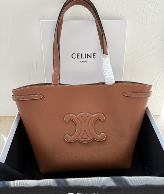Celine Tote Bag Elegant Vintage Style 118233