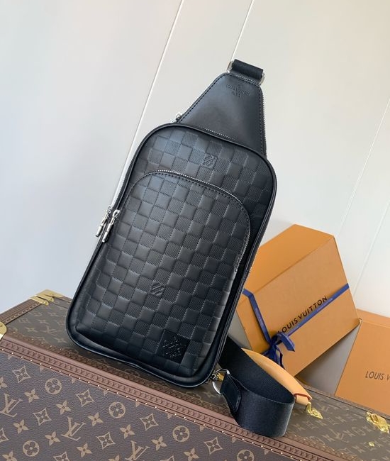 Louis Vuitton LV Avenue Damier Infini Shoulder Bag N45303