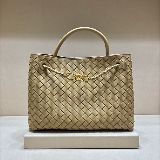 Bottega Veneta BV Andiamo Woven Leather Top-handle Bag 8463