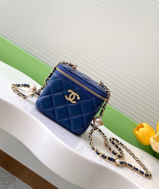 Chanel Cosmetic Bag Pearl Chain Lambskin AP4386