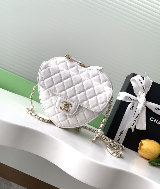 Chanel Heart Series Fashion Bag AS3191