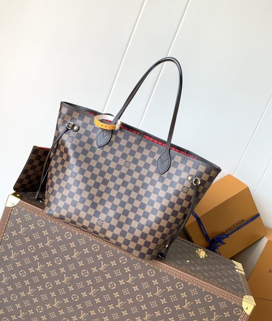 Louis Vuitton LV Neverfull Medium Tote Bag M46987
