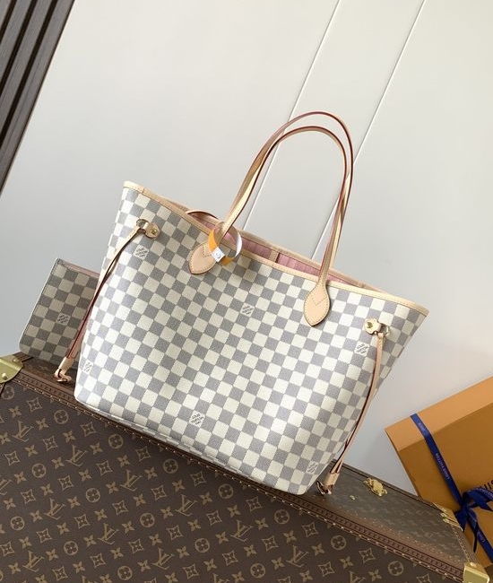 Louis Vuitton LV Neverfull Medium Tote Bag M46987