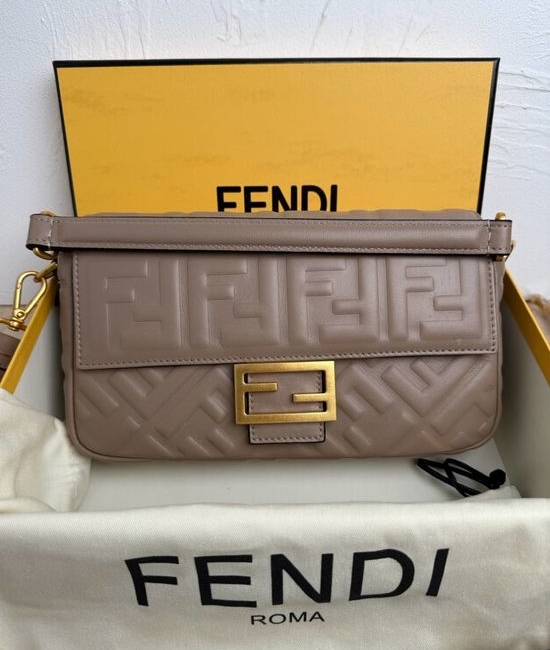 Fendi Baguette Medium Leather Handbag 0191m