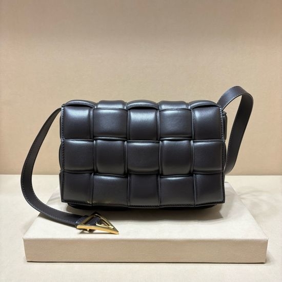 Bottega Veneta BV Oversized Intreccio Woven Crossbody Bag 591970