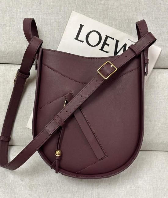 Loewe Hammock Bag Versatile Leather Handbag 1203