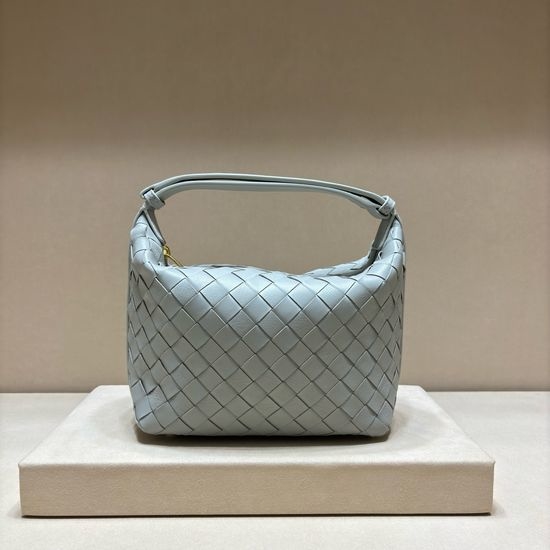 Bottega Veneta BV Intrecciato Woven Lambskin Lunch Bag 9203
