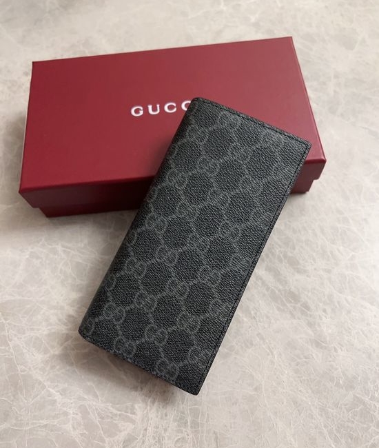 Gucci GG Emblem Pattern Long Wallet 821213