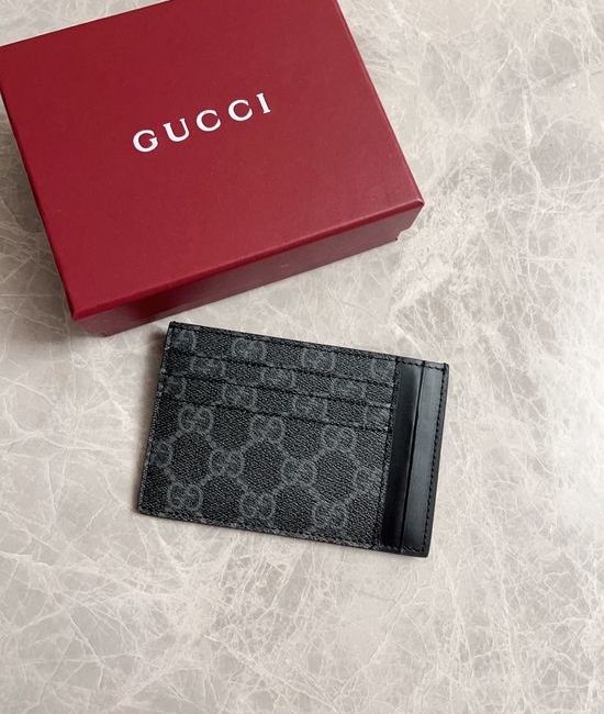 Gucci GG Emblem Pattern Wallet 821208