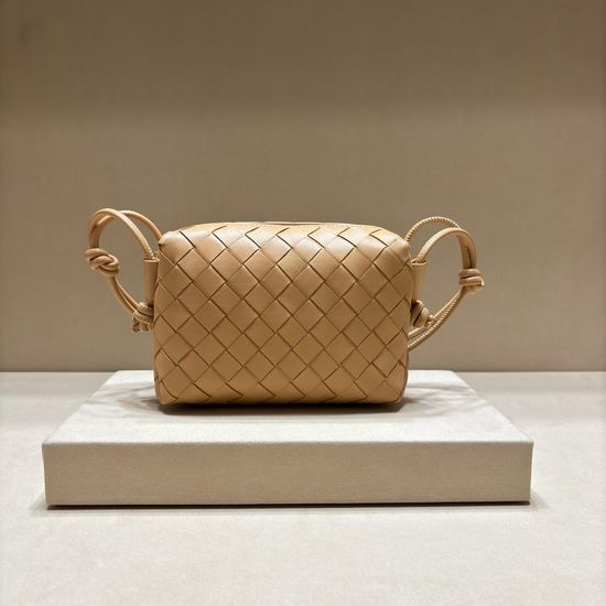 Bottega Veneta BV Woven Small Square Bag Classic Lightweight 3001