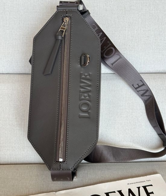 Loewe Sling Deformable Cowhide Handbag A80