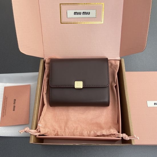 Miu Miu Leather Snap Closure Wallet 5MH033