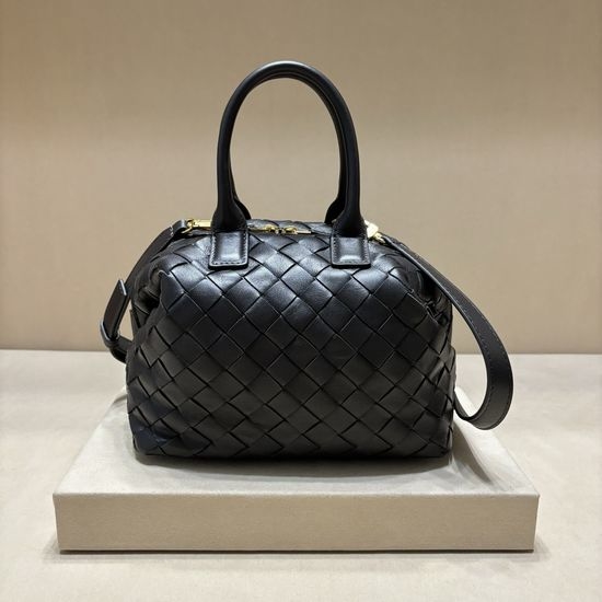 Bottega Veneta BV Intrecciato Woven Leather Bowling Bag 7460