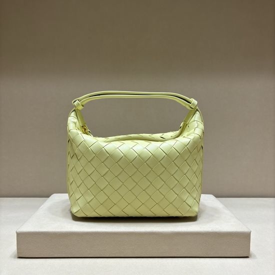 Bottega Veneta BV Intrecciato Woven Lambskin Lunch Bag 9205