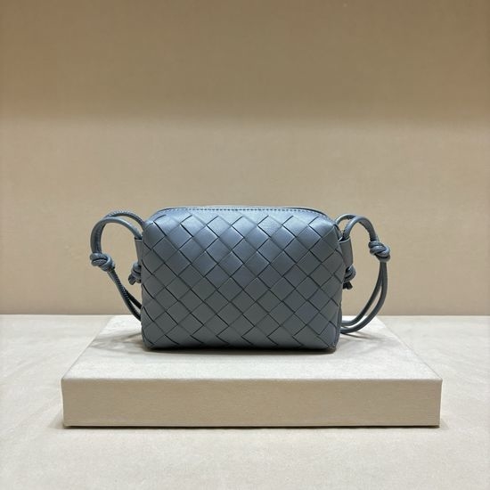 Bottega Veneta BV Woven Small Square Bag Classic Lightweight 3001