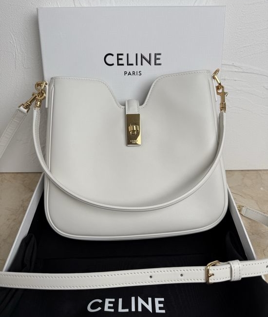 Celine CAMILLE 16 SOFT Smooth Calfskin Handbag 120693FX9.04LU