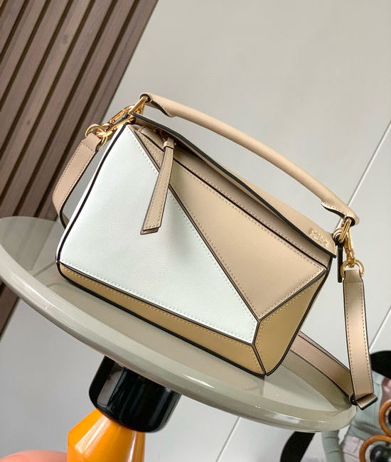 Loewe Puzzle Geometric Soft Grain Handbag 9005