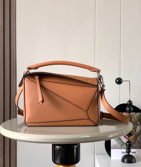 Loewe Puzzle Smooth Leather Handbag 9005 Khaki