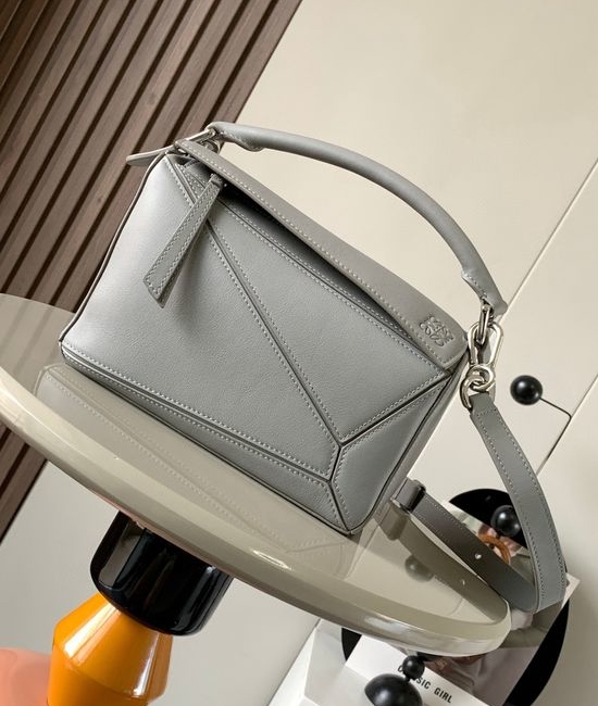 Loewe Puzzle Handbag Pearl Gray 9005