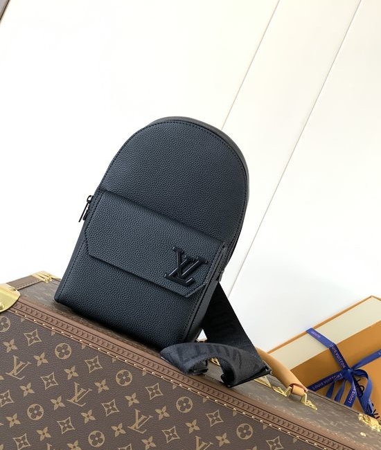 Louis Vuitton LV Pilot Aerogram Shoulder Bag M11601