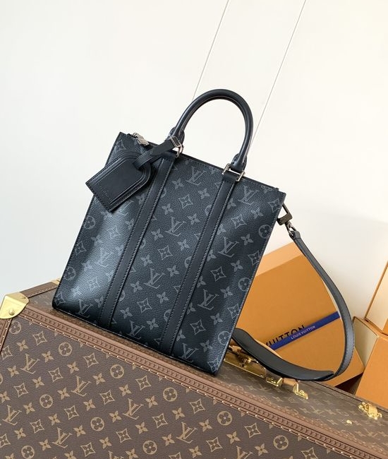 Louis Vuitton LV Sac Plat Handbag M46098
