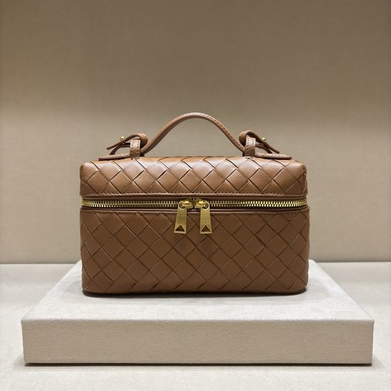 Bottega Veneta BV Woven Zip Crossbody Bag 789109