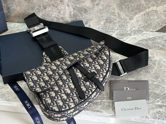 Christian Dior CD Oblique Saddle Bag 93305