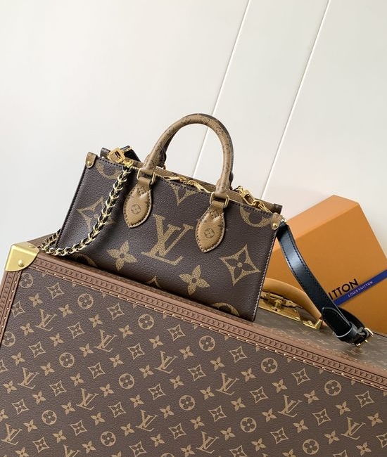 Louis Vuitton LV OnTheGo East West Handbag M14236