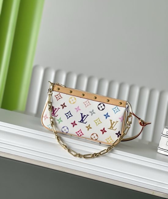 Louis Vuitton LV L POCHETTE Chain Bag M13404