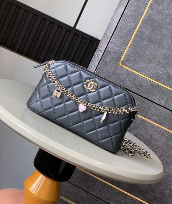 Chanel Shell Leather Chain Pendant Bag 96129