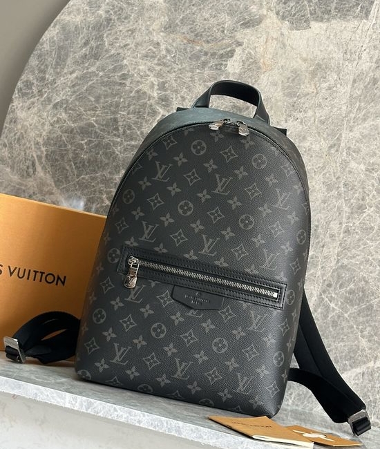 Louis Vuitton LV Discovery Slim Backpack M14020