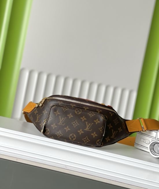 Louis Vuitton LV Vintage Monogram Waist Bag M14019