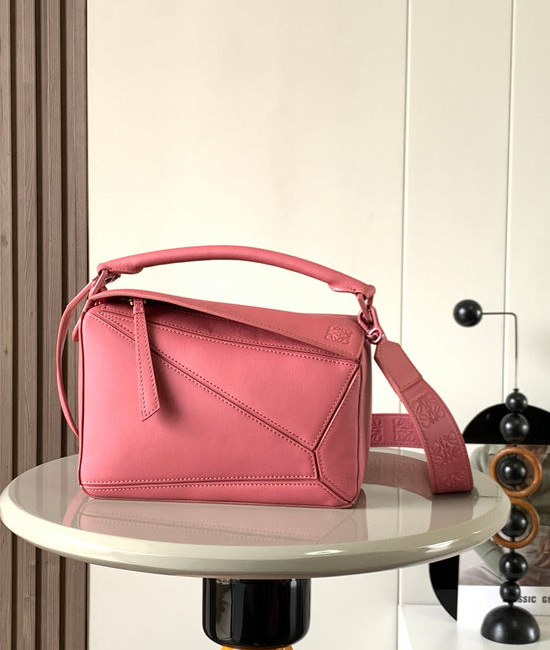 Loewe Puzzle Leather Handbag 9006 Rose Pink