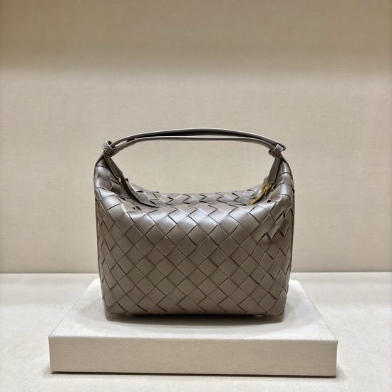 Bottega Veneta BV Intrecciato Woven Lambskin Lunch Bag 3002