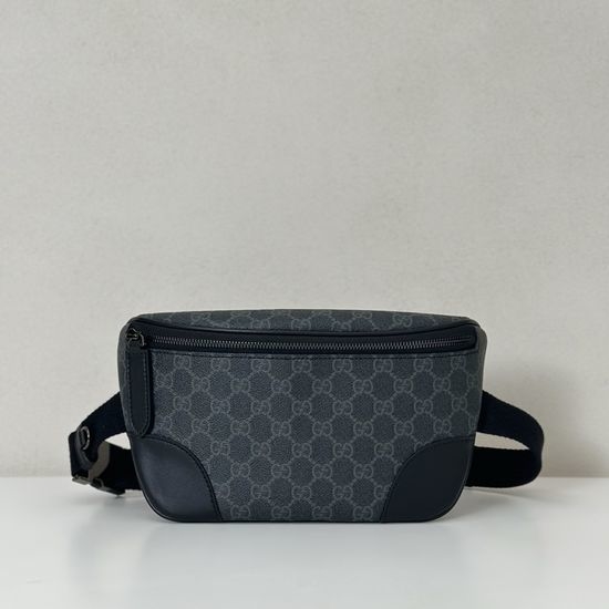 Gucci Large Handbag Black Rubber 821162