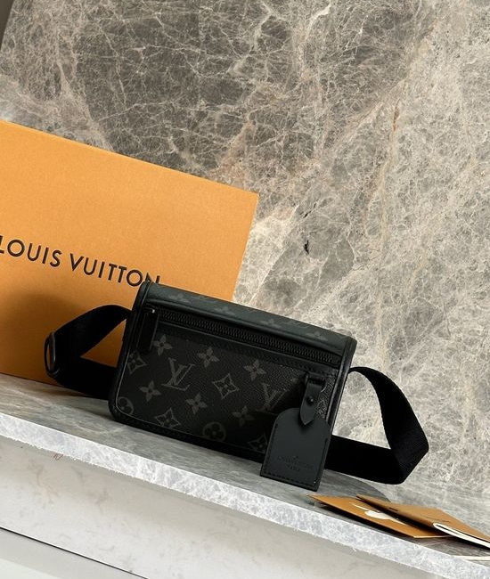 Louis Vuitton LV Bosphore Mini Messenger Bag Monogram M12599
