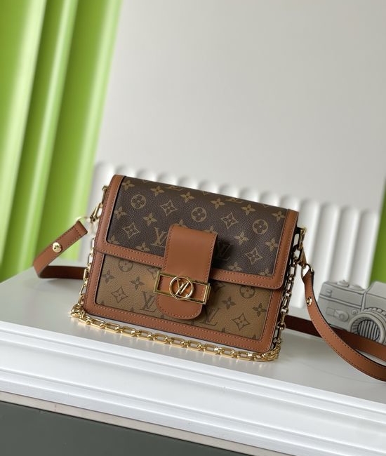 Louis Vuitton LV DAUPHINE Monogram Crossbody Bag M45958